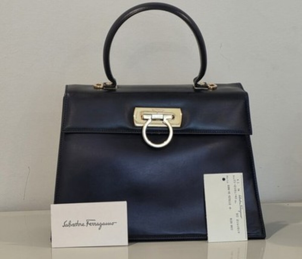Vintage Ferragamo Gancini Iconic Top Handle Bag Midnight Blue Leather 1994-Cards